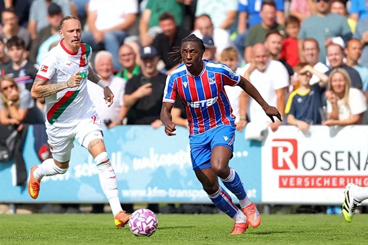 埃泽去留成疑，水晶宫主教练拒做任何承诺，阿森纳热刺双雄竞逐